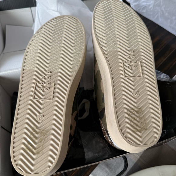 ShuShop Reba Camo Sneakers New in Box - Picture 9 of 10